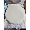 Image 1 : *NEW* Mayfair White Standard Toilet Seat