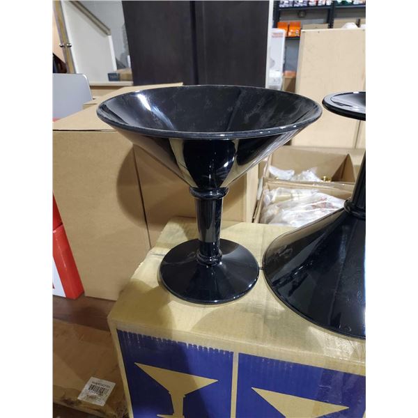 *NEW* Set of 3 48Oz Plastic Martini Glasses