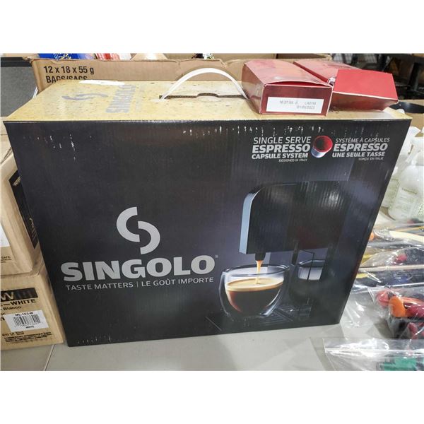 *NEW* Nespresso Singolo Single serve espresso maker with  Brewlink Decaffeinato Intensity 7 pods