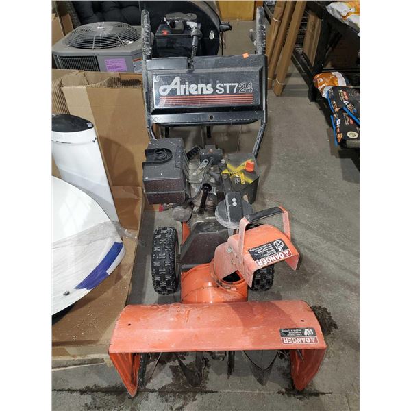 *SOLD AS IS* Ariens ST724 Snowblower - Missing gas cap