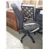 Image 2 : *SOLD AS IS* Linea Italia Adjustable Office Chair on castors