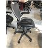 Image 2 : HERMAN MILLER AERON BLACK FULLY ADJUSTABLE TASK CHAIR (SIZE B)