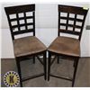 Image 1 : PAIR BAR HEIGHT WOOD CHAIRS 25"SEAT