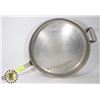 Image 1 : EXTRA LARGE FRYING PAN 16" X 3"