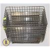 Image 1 : LOT OF 10 WIRE MESH BASKET 23" X 14.5" X 5.5"