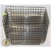 Image 1 : LOT OF 10 WIRE MESH BASKET 23" X 14.5" X 5.5"