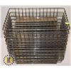 Image 1 : LOT OF 10 WIRE MESH BASKET 23" X 14.5" X 5.5"