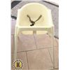 Image 1 : WHITE HIGH CHAIR