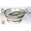 Image 1 : 15" DIAMETER STRAINER SOLD WITH SIFTER