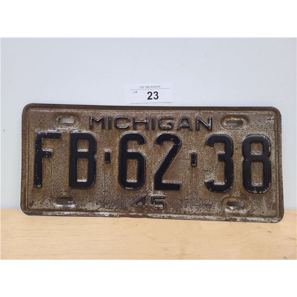 1945 MICHEGAN LICENSE PLATE