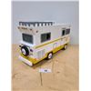 Image 2 : HAND BUILT FOLKART WINNEBAGO