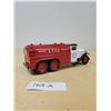 Image 2 : ESSO 1930 DIAMOND T DIE CAST TANKER TRUCK
