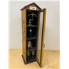 Image 1 : WOODEN DISPLAY CASE W/7 COLLECTIBLES