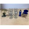 Image 2 : WOODEN DISPLAY CASE W/7 COLLECTIBLES