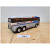 Image 2 : VINTAGE GREYHOUND AMERICRUISER II GREYHOUND BUS WITH SMALL DIE CAST GREYHOUND