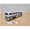 Image 2 : GREYHOUND SCENIC CRUISER DIE CAST BUS