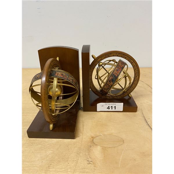 PAIR OF WORLD GLOBE BOOKENDS