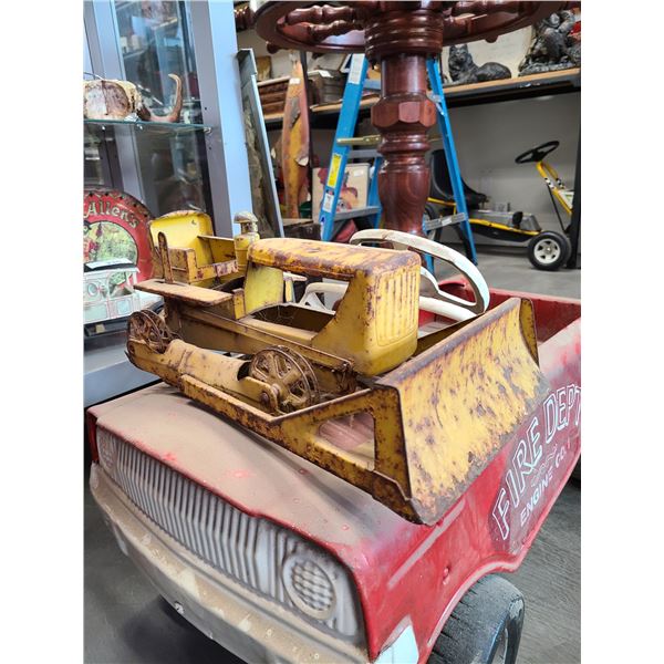 LARGE VINTAGE PRESSED STEEL BULLDOZER
