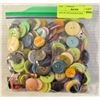 Image 1 : BAG OF VINTAGE BUTTONS