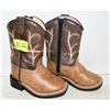 Image 1 : KIDS SIZE 4 COWBOY BOOTS