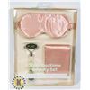 Image 1 : NEW BEDTIME BEAUTY SET. COOLING FACE ROLLER, SATIN