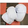 Image 1 : 3 PIECE LIGHT BLUE MATERNITY PILLOW WITH ZIPPERED