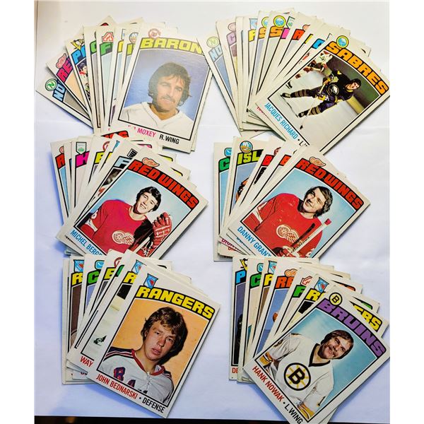 16)  LOT OF 50 1976/77 OPC VINTAGE HOCKEY TRADING