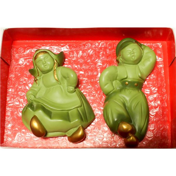 VINTAGE PAIR OF CHALKWARE DANCERS