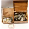 Image 1 : FLAT W/ 2 WOODEN JEWELRY BOXES W/ CONTENTS