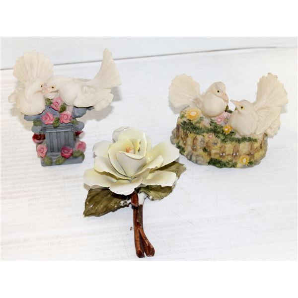 NAPOLEON PORCELAIN ITALIAN FLOWER - 2 BIRD FIGURES