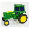 Image 1 : 1:18 SCALE PLASTIC JOHN DEERE TRACTOR