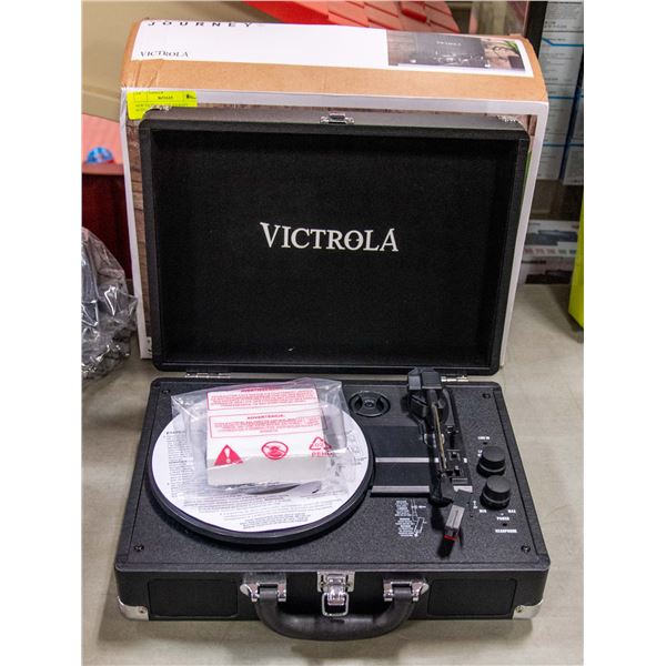 NEW VICTROLA  THE JOURNEY SUITCASE RECORD PLAYER W