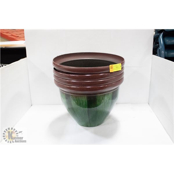 SET OF 4 PLANTER POTS, 2.5 GALLON SIZE