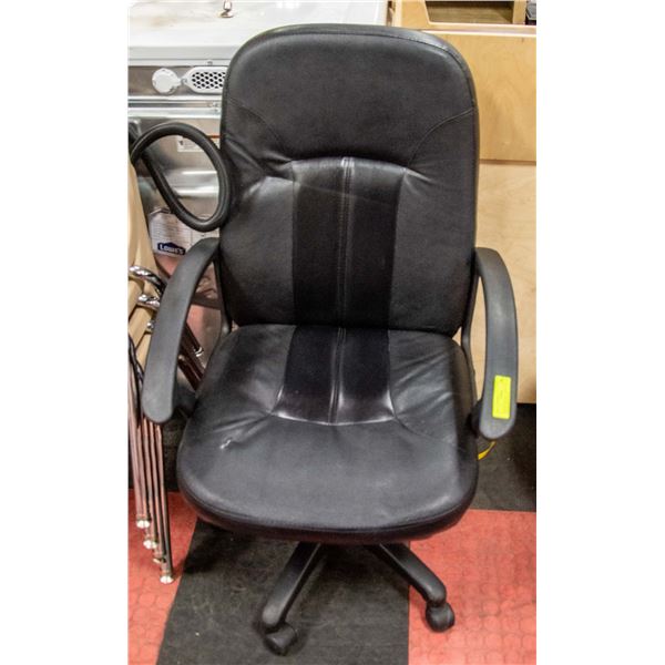 BAILIFF SEIZURE: HYDRAULIC LIFT BLACK OFFICE CHAIR