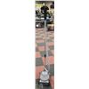 Image 1 : CLOTHES/UPHOLSTERY STEAMER