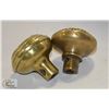 Image 2 : ANTIQUE BRASS DOOR KNOBS (2)