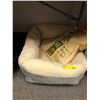 Image 1 : Large Dog Pet Bed & Bag of TLC Natural Dog Food