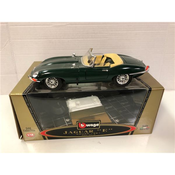 Jaguar "E" Couple 1961  - 1/18 Scale Diecast Car