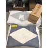 Image 1 : Two Mkicesky Double Sized Contour Memory Foam Pillows