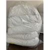 Image 1 : Group of Six Hotel Quality Pillows - Standard Size