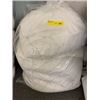 Image 1 : Group of Six Hotel Quality Pillows - Standard Size