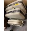 Image 2 : Group of Vintage Cream Coloured Samsonite Luggage - 3 pieces in great condition