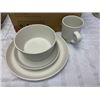Image 2 : Stone + Lain - 16pc stoneware Dinnerware Set - Snow White
