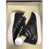 Image 2 : Six Hundred Four Leather Shoes - Hand Coloured - US 4 - Smooth Runway
