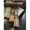 Image 3 : 8 TABLE LEAF SLIDES AND 25 WOODEN SPINDLES
