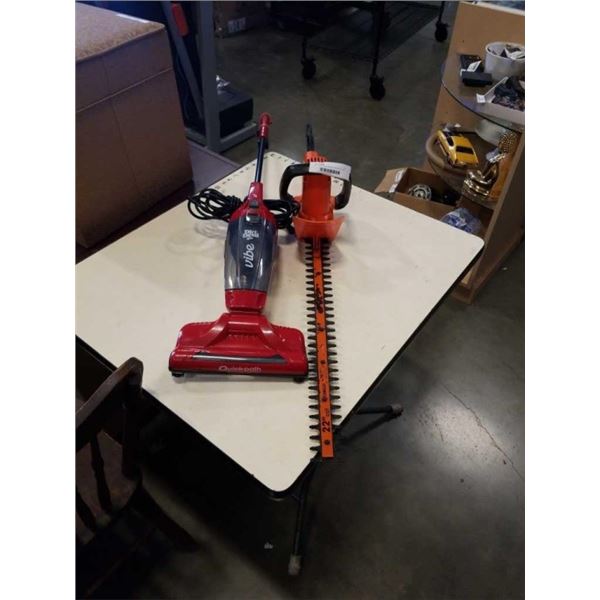 DIRT DEVIL VIBE VACUUM AND BLACK AND DECKER ELECTRIC TRIMMER BOTH WORKING