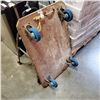 Image 1 : 4 WHEEL FLOOR DOLLY