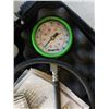 Image 2 : SNAP ON DIAGNOSTIC OIL PRESSURE DIAGNOSTIC GUAGE SET