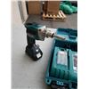 Image 2 : MAKITA 18V CORDLESS DRYWALL GUN WITH 2 BATTERIES AND CHARGER - WORKING