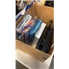 Image 2 : 2 BOXES AMAZON RETURNS, TAPESTRIES, ANTENNAS